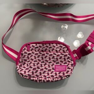 Hello Kitty Vibrant Pink Organizer